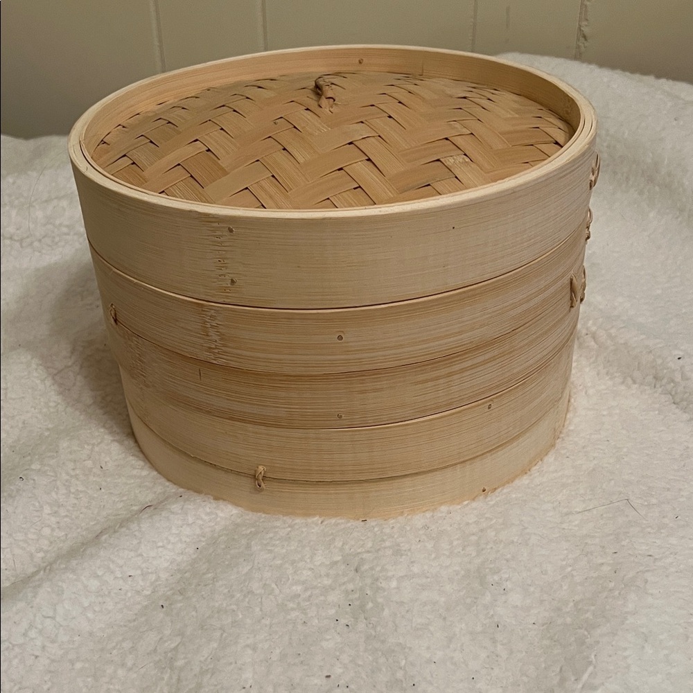 NWOT 10 inch Bamboo Steam Basket